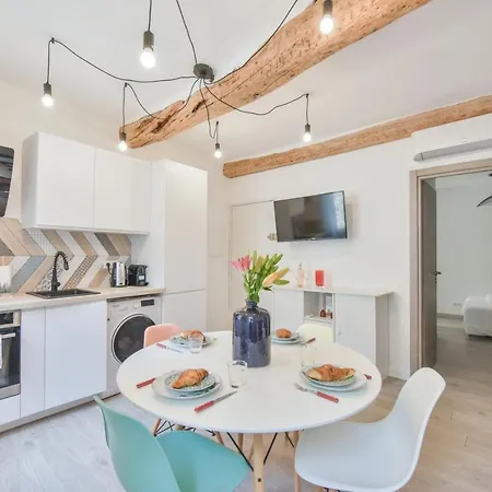 Le Petit Castelet - New Superb Flat In Old Antibes, Ac, Wifi, For 4 Antibes