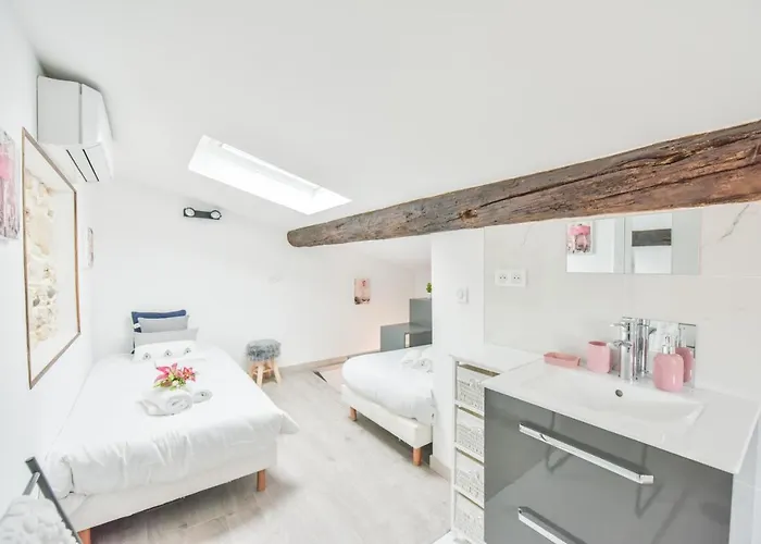 Lejlighed Le Petit Castelet - New Superb Flat In Old Antibes, Ac, Wifi, For 4 Antibes